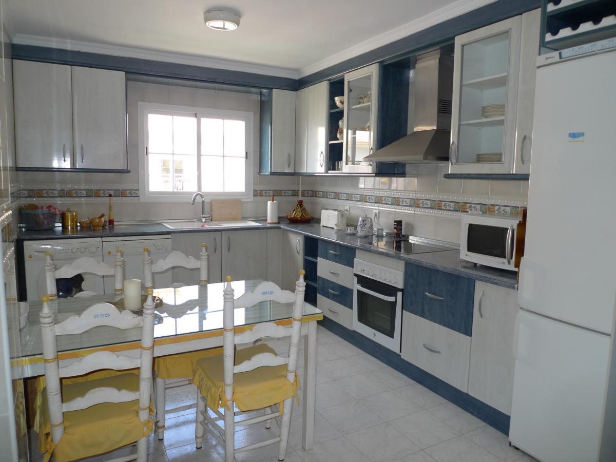 Torrox Costa Beachfront Apartment Экстерьер фото